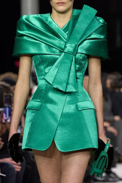 Look 74